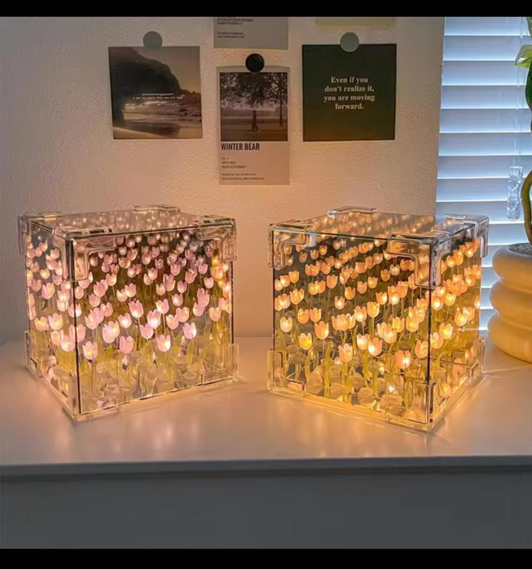 LÁMPARA DE TULIPANES CON USB