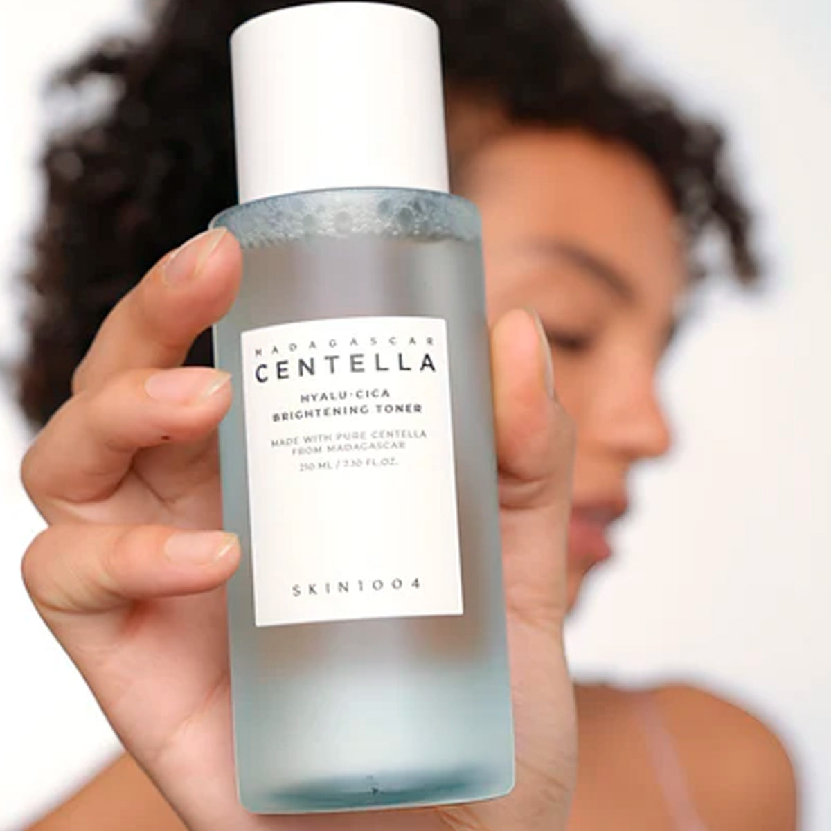 MADAGASCAR CENTELLA HYALU-CICA BRIGHTENING TONER 210ML SKIN1004